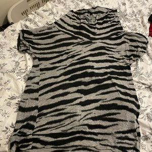 Tiger stripe cowl neck top size XL